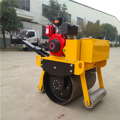 壓路機行業的新寵-小型手扶式壓路機